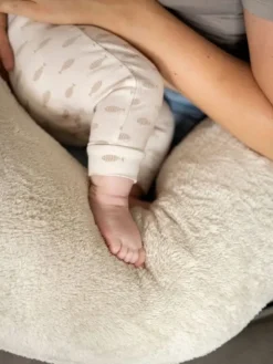 Baby’s Only Cozy imetystyyny – Pehmeä tukityyny imetykseen, warm linen