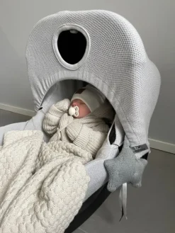 Baby's Only - päällinen vauvan turvakaukaloon, palmikko