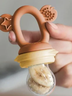 Cherub Baby - Fresh Food Feeder vauvalle - Caramel/Mimosa