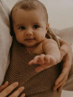ILADO Baby Cocoon toukkapussi vauvalle, hazelnut