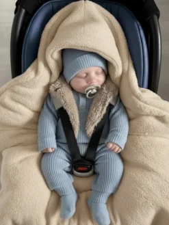Lämmin boucle turvakaukalon viltti – beige