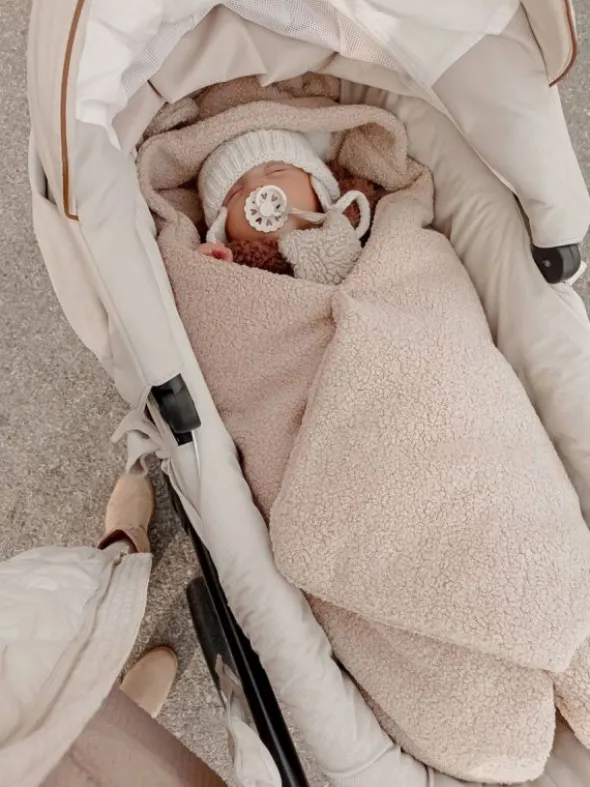 Lämmin nallenkorva boucle turvakaukalon viltti – beige