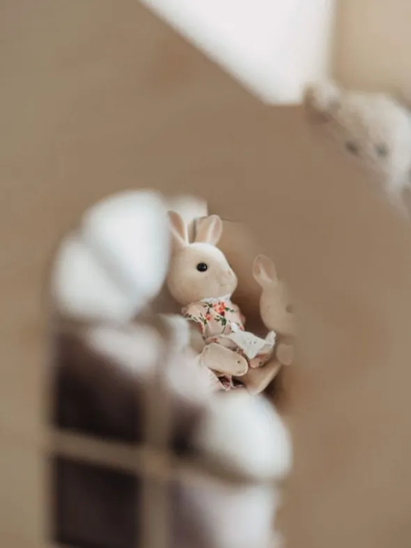 Luonnollinen puinen nukkekoti