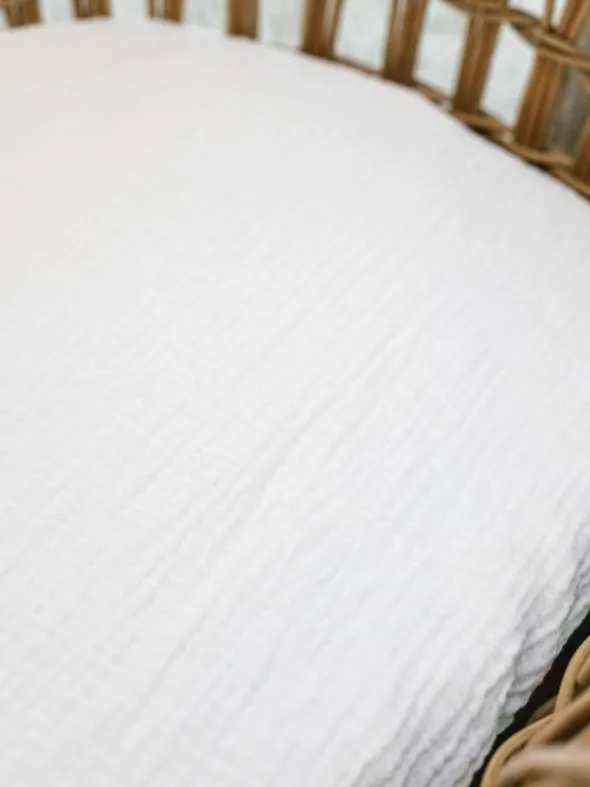 Muotoonommeltu harso aluslakana 60x120cm - Cream