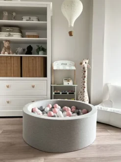 Pehmeä pallomeri + pallot (valitse värit), light grey