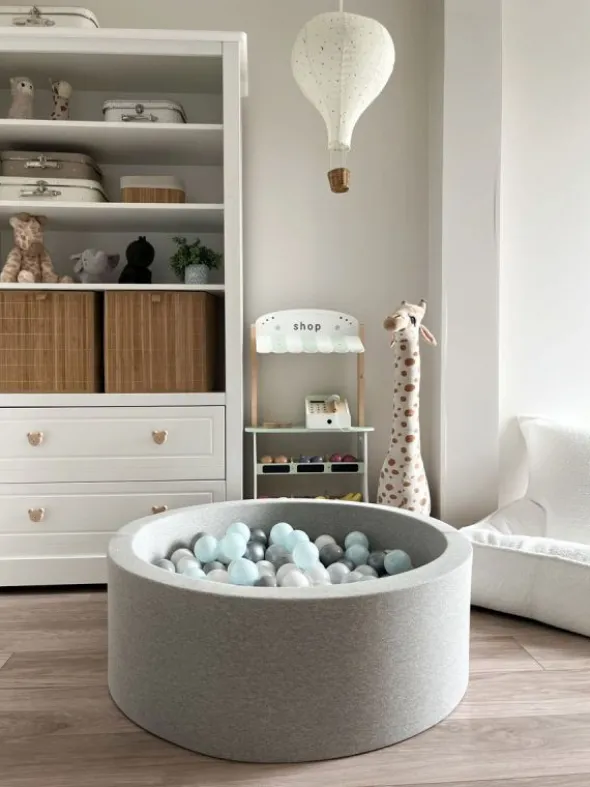 Pehmeä pallomeri + pallot (valitse värit), light grey