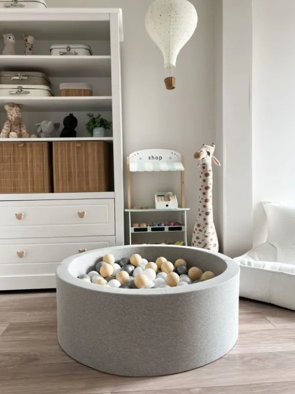 Pehmeä pallomeri + pallot (valitse värit), light grey