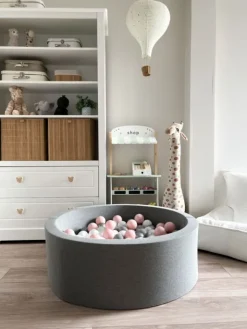 Pehmeä pallomeri + pallot (valitse värit), dark grey