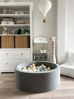 Pehmeä pallomeri + pallot (valitse värit), dark grey