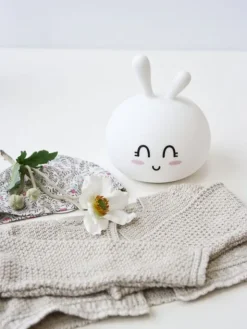 Rabbit & Friends Sweet Bunny Lamp –Silikoninen yövalo 7 värillä