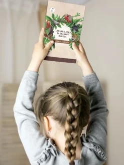 3 satukorttipakkaa pakettihintaan
