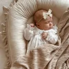 Vauvan pesä röyhelöillä – Pehmeä ja turvallinen babynest vastasyntyneelle, beige