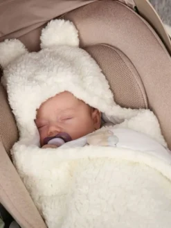 Vauvan turvakaukalon lämpöpussi – Lamb & Cute Teddy Bears