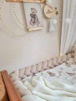 Velvet Palmikko reunasuoja pinnasänkyyn ja juniorisänkyyn - Beige