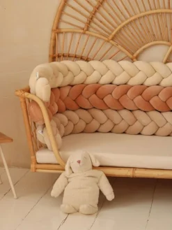 Velvet Palmikko reunasuoja pinnasänkyyn ja juniorisänkyyn - Cream